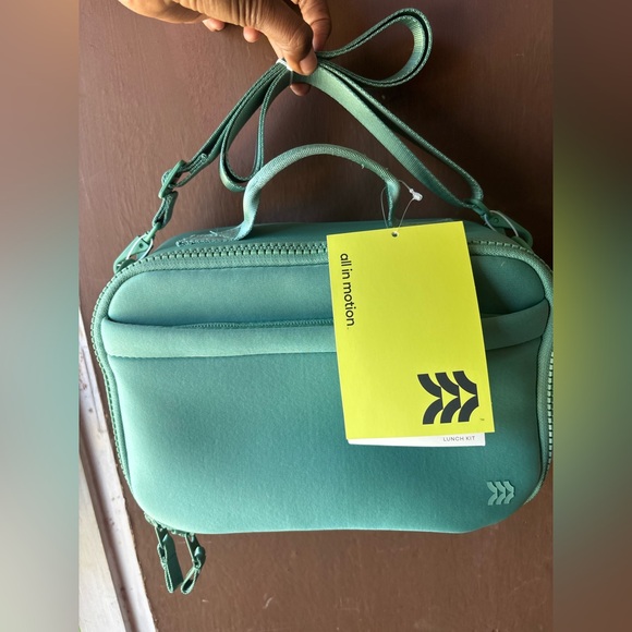 ππNWT Green Crossbody Bag lunch π₯ͺππ - Picture 5 of 10
